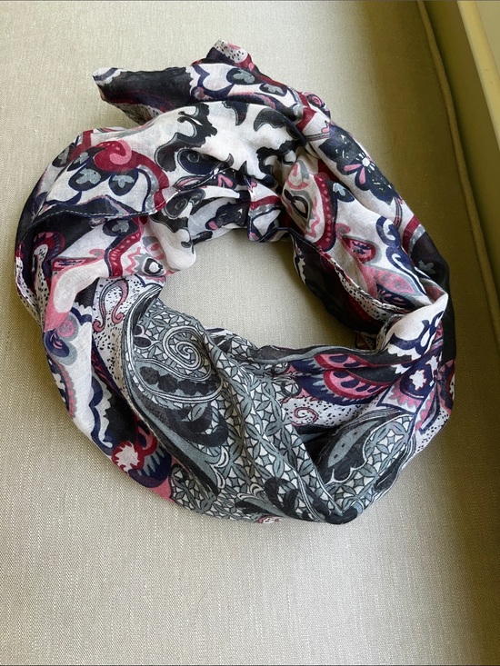 Accessories - Pink Wine Black Gray Lightweight Paisley Scarf